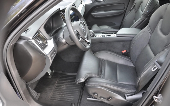 Volvo XC 60 cena 269000 przebieg: 16000, rok produkcji 2021 z Busko-Zdrój małe 781